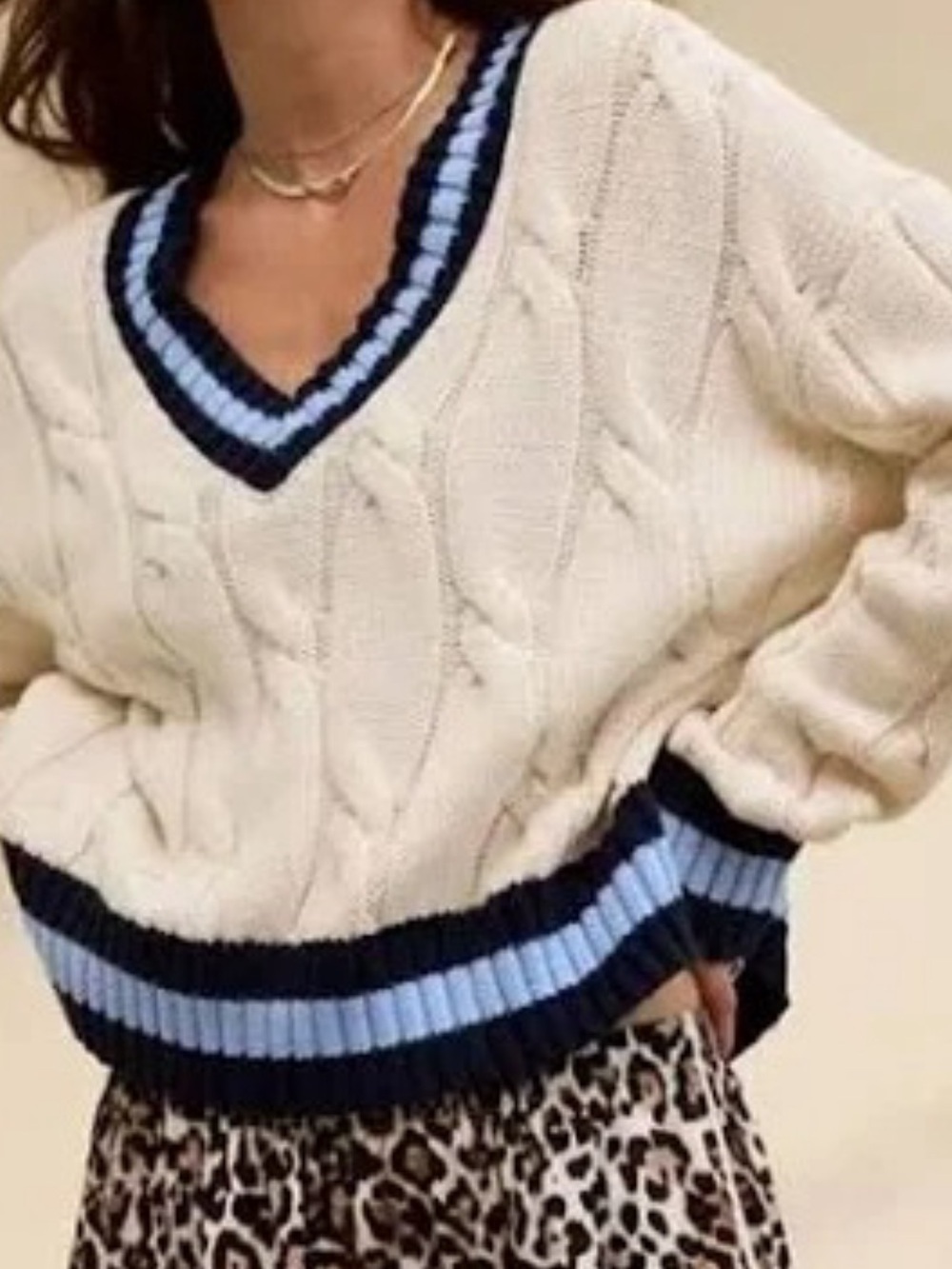 Aerie V-Neck Cable Knit sweater, Medium